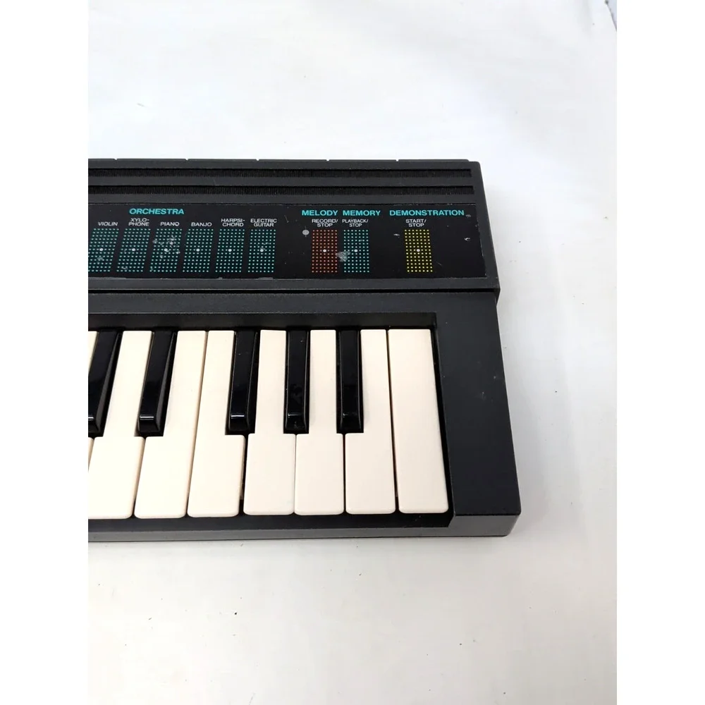 Yamaha PortaSound PSS-130 Vintage Electric 32-Key Keyboard Synthesizer Works!